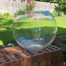 Cargar imagen en el visor de la galería, 15 Gallon Glass Fish Bowl
